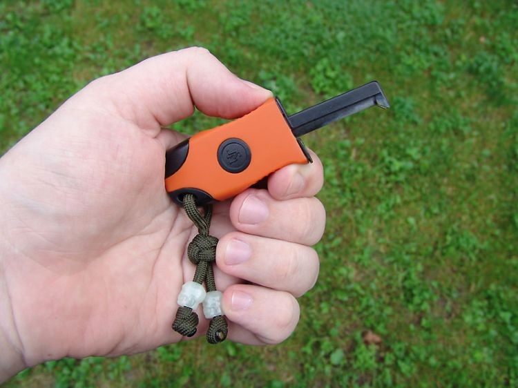  Огниво Ultimate Survival Technologies Sparkie Fire Starter, yellow жёлтый