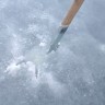 Пила для льда с деревянной ручкой